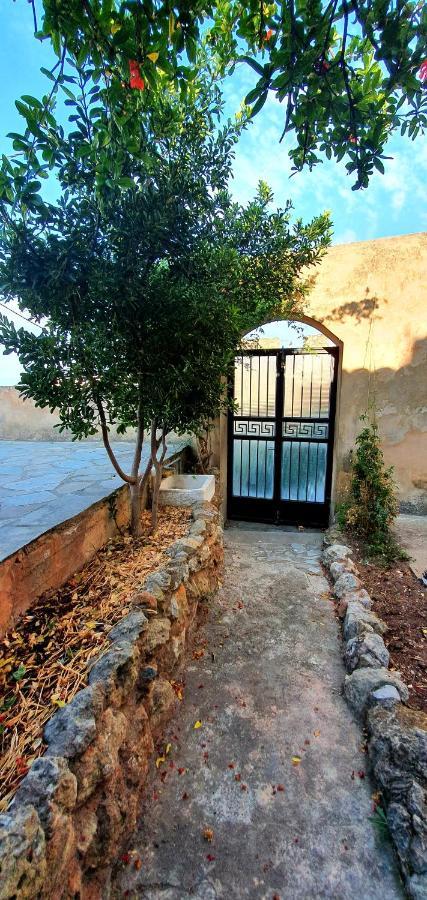Traditional Hillside Cottage Γύθειο Εξωτερικό φωτογραφία
